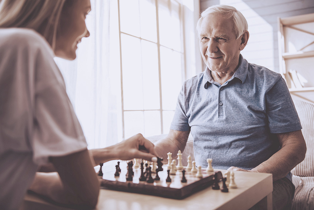 Alzheimer-potilaan muistia ja toimintakykyä voidaan parantaa oikeilla elämäntavoilla.